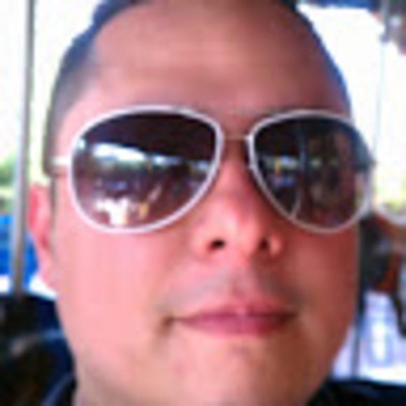 Meet your Posher, Carlos - Picture 1 of 1